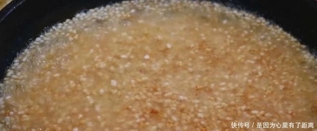 白糖|大米倒入滚烫油锅，瞬间秒变美食，真是高手在民间，太厉害了