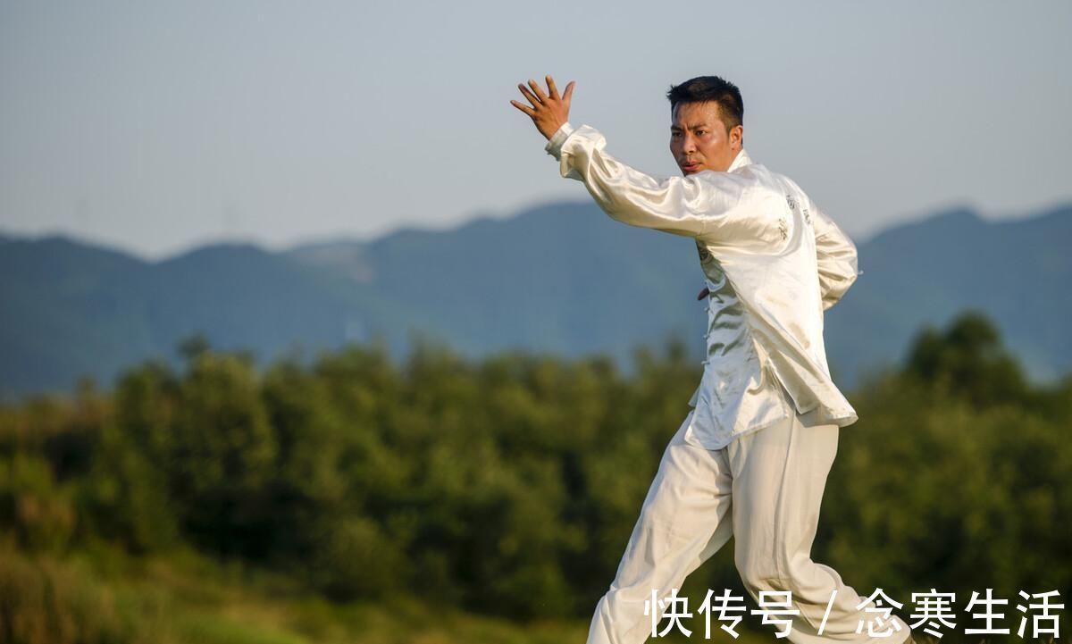 动作|太极拳之，拳架与呼吸如何完美配合，腹式逆呼吸法说明
