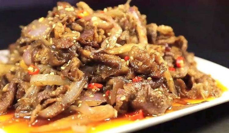 教你在家做孜然羊肉，口感软嫩，味道浓郁，比吃羊肉串都过瘾