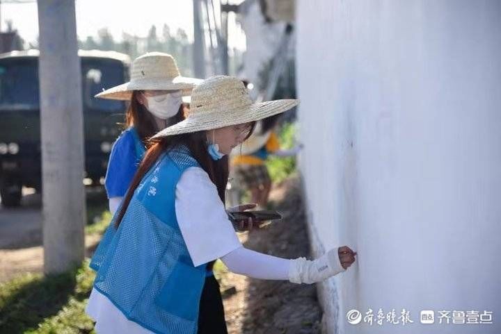 美术学院|山师美院学子下乡绘出“家文化”,助力美丽乡村建设
