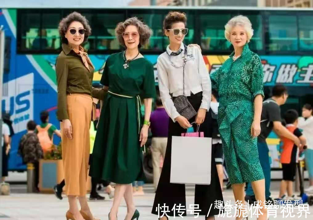 堆积型|这才是六十岁女人最好看的发型,发量显多又好打理,白发更显气质