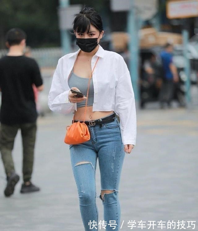 职位 时尚帅气的瑜伽裤穿搭年轻有品位,展现你的身材优势,成熟魅力!