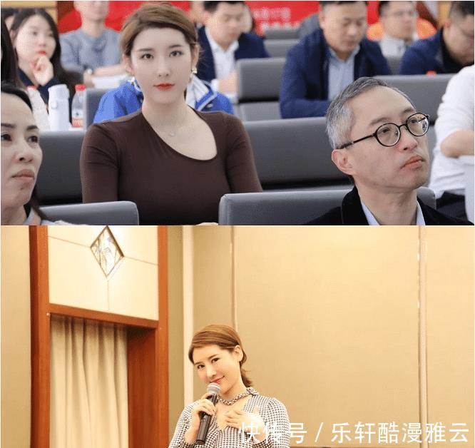 纤腰丰臀|刘太阳穿褶皱裙秀好身材,坚持健身读书已3年,在大学上课很显眼