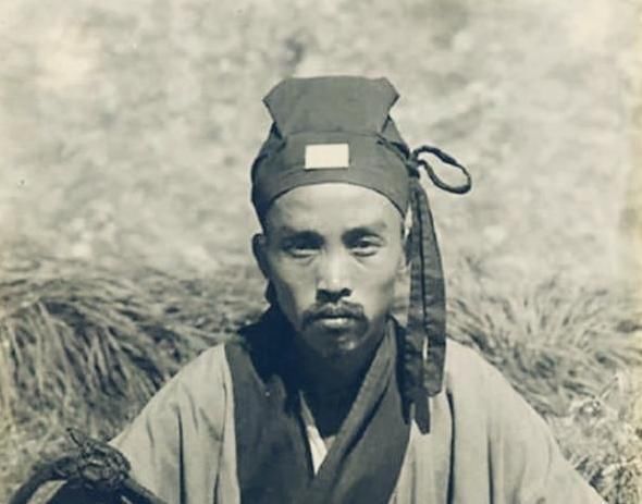 古代道士的老照片:个个道骨仙风,图五是华山比武。