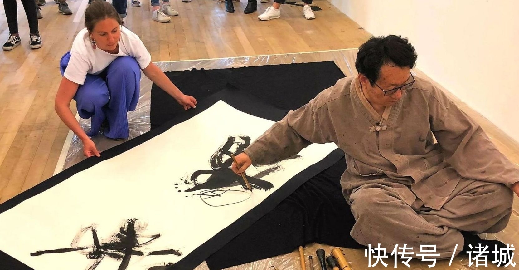 怀素$书法作为舞台表演,你觉得合适吗?