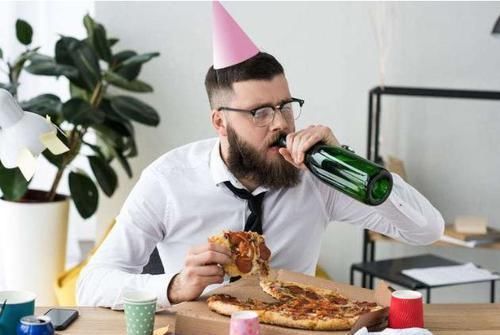 内分泌失调|长寿的人,晚上不会做四件事,若你一个不占,你也或将长寿