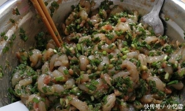 韭菜|老妈花100元买8斤海鲜,请吃海鲜大餐,到家我傻眼,涨知识了