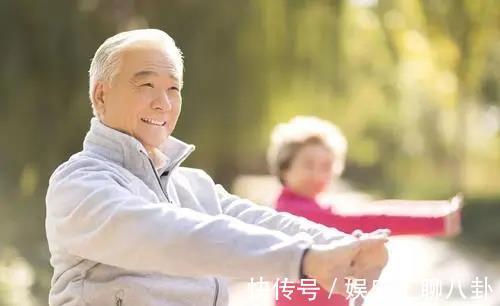 圣女果|夏季天气热,建议中老年人,每天多吃这5种果蔬,精神十足身体棒
