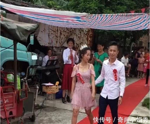 物质女孩|“最穷婚礼”走红,新郎婚礼现场抹眼泪,堪称最美新娘