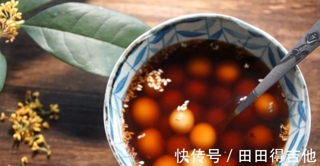 这碗热甜品被南方人当成宝！深秋季节就爱来一碗，软糯香甜又养颜！