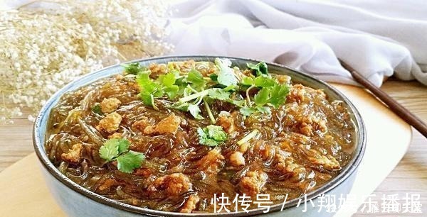 泡发粉条别只知道傻傻用水,大厨教你一招,5分钟快速泡软还筋道