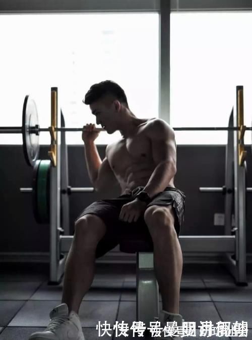 肌肉|你的卧推正确吗胸部的训练也很讲究,在这帮你练出理想胸肌