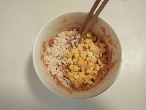 皮薄馅大的烧麦，颜值高味道赞，吃一个营养又健康