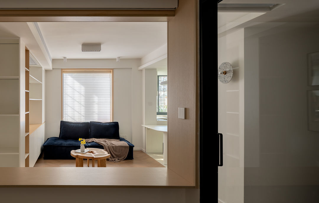 玻璃窗|他家仅60㎡,却通过6处“神设计”让空间倍增,实用性不输大户型