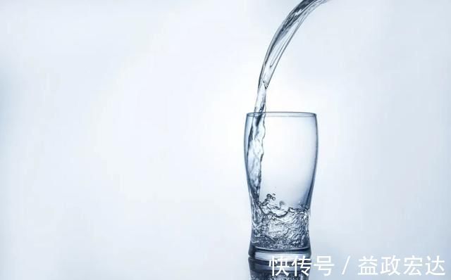 眼部|眼袋大显老10岁,每天坚持这个方法,不仅能除眼袋,还能调脾胃