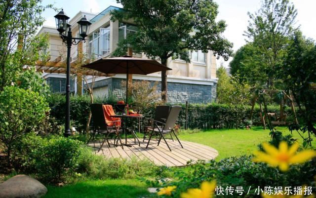 庭院|买房一定要选一楼带庭院的，出门就是小花园，居住环境堪比小别墅