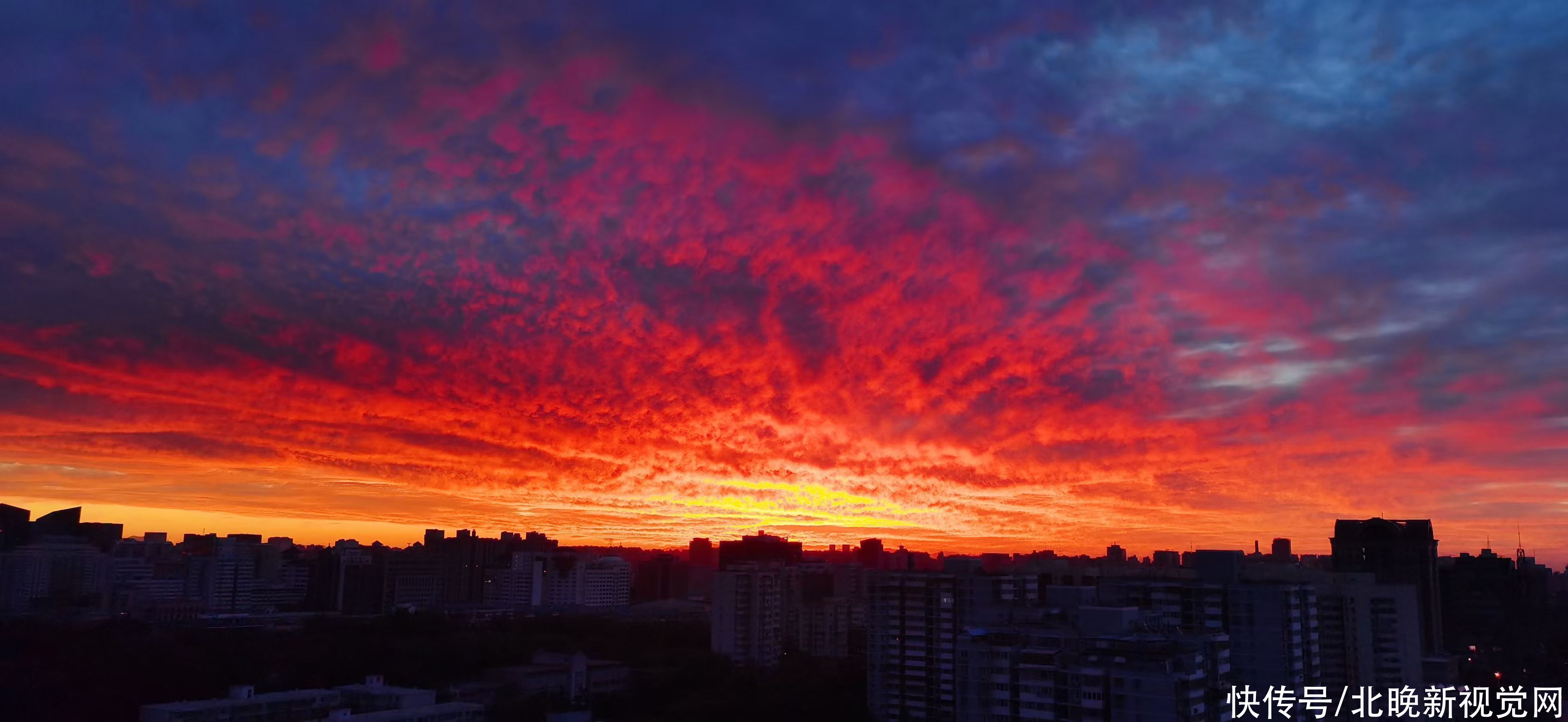 天空|如此绚丽！今晨北京天空出现绝美朝霞