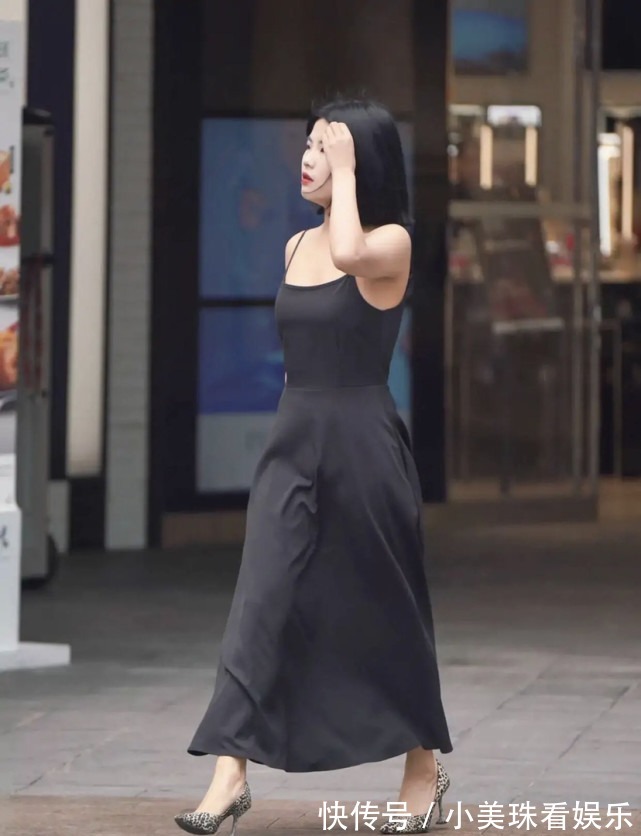 青春 学生党的秋季穿搭,“三款”搭配供你选择,青春时尚还高级!