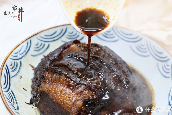 梅菜扣肉端上桌，这做法软烂浓香，入口即化