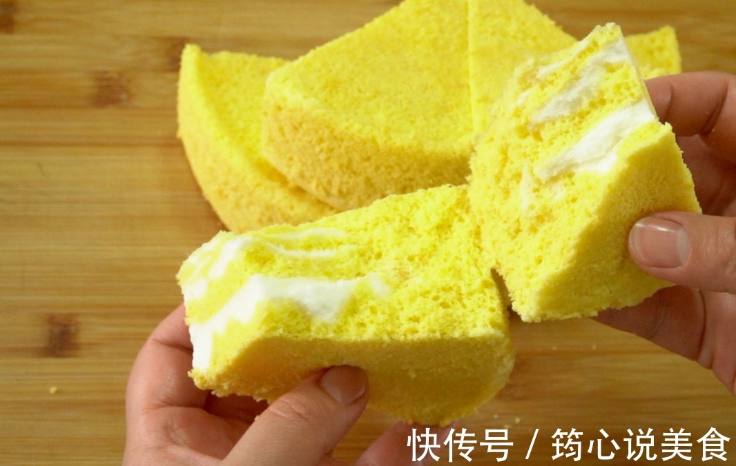 双色玉米面蒸蛋糕,好吃不上火,用对方法,暄软漂亮中间不发粘