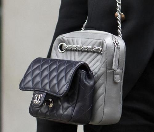 包包挎一个根本不够,背“子母包”带给你双倍实用性,款式随你挑