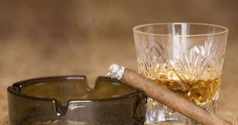 患了前列腺炎,要对4种食物说“不”!医生提醒:2个方法可缓解