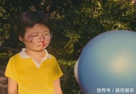 大雄|邻家小孩cos大雄,本以为开玩笑,看到穿隐身衣那刻,下巴被惊掉