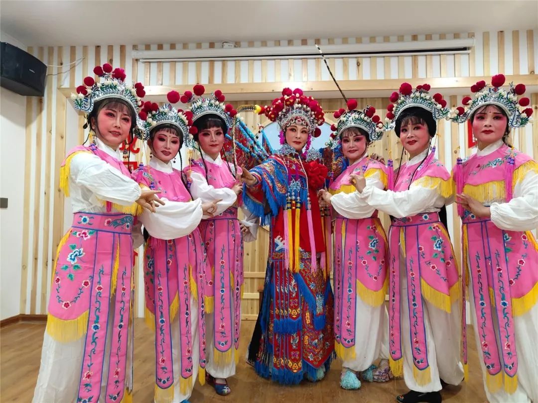 老板娘|天台老板娘痴心一片醉梨园, 苦学越剧旦角六大流派!