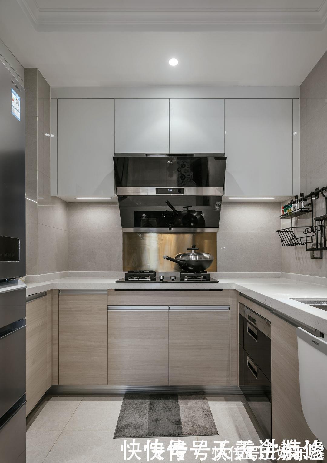 主卧|越简约,越幸福!113㎡坚持全屋化繁为简,家居氛围太棒了!