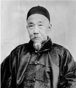 慈禧|慈禧欲废光绪，总督是什么态度？李鸿章高明张之洞狡猾，他最牛