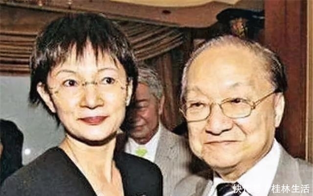 原配|金庸一生难言的痛:生母早逝,父亲被枪决,原配出轨,长子自杀