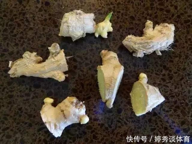 生姜切1刀丢盆里，7天发芽，半年变成“1桶姜”！