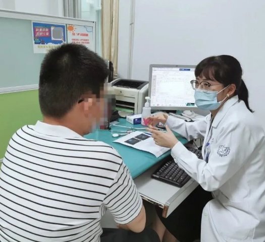 身高|爱打篮球的16岁男生身高只有1米62，医生一句话让他落泪