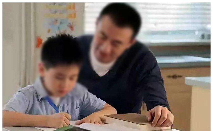 荣耀|硕士夫妻的悲哀:真想不到,我们一辈子的荣耀,会被孩子毁掉