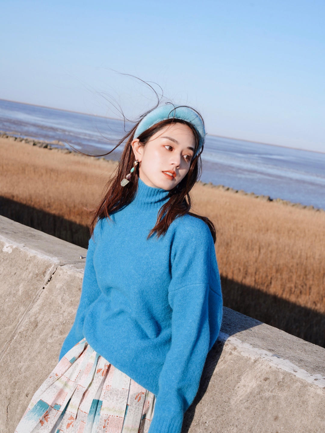 半身裙 怎么穿出毛衣的精髓?看看这些搭配造型,简约日常又显气质