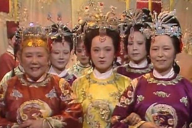 贾元春@《红楼梦》一个女人从来没有出场,但对贾府的败落有很大影响!