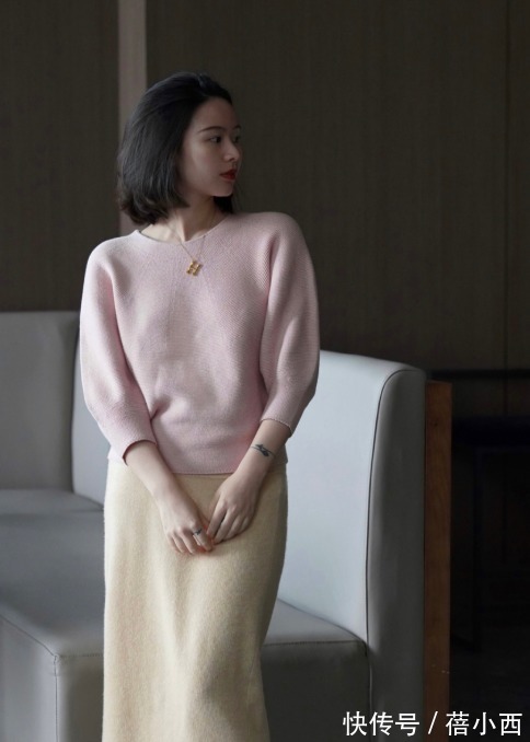 高领衫 春季最火搭法还是“针织衫+半身裙”,不挑人又chic,穿出好气质