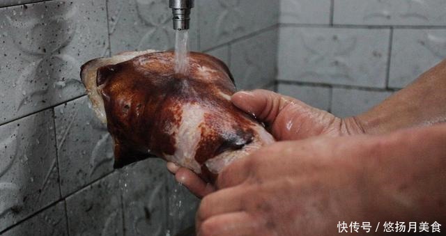 腊肉不能直接炒,提前做这3步,肥肉晶莹剔透,瘦肉越嚼越香