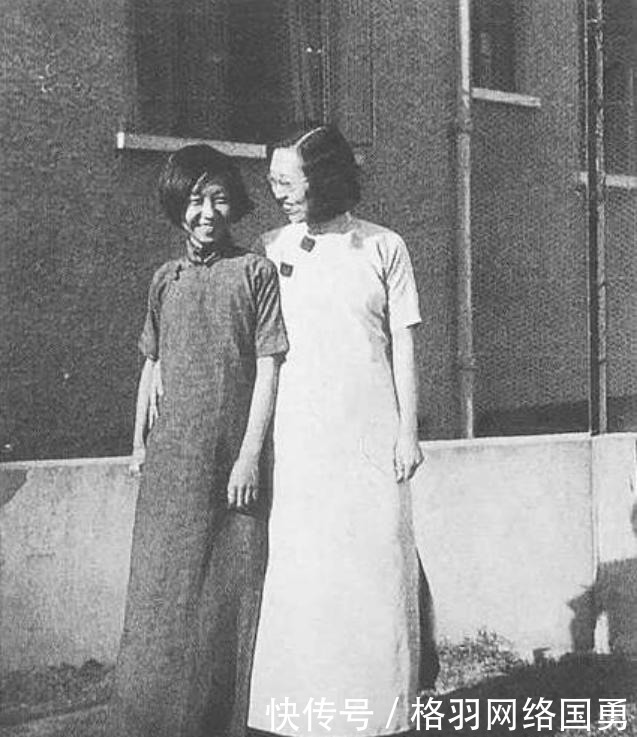 张爱玲为何离港流浪美国?后来知情者爆料:活得“像只狗”