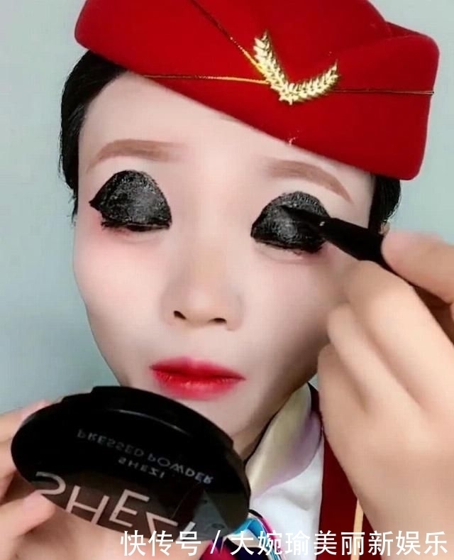 毛病|空姐画眼线被男朋友吐槽“画得太粗”,睁眼之后网友没毛病
