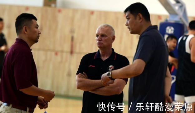 山东高速集团|山东男篮即将换帅,李小龙取代徐长锁