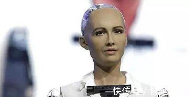 人类|当年扬言我将会摧毁人类的女性机器人索菲亚,如今改成啥样了