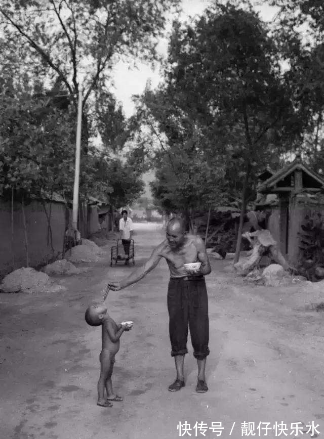 原生态!人世间:伤痕文学走向末路,周家三兄妹故事代表大多数?知青镀金