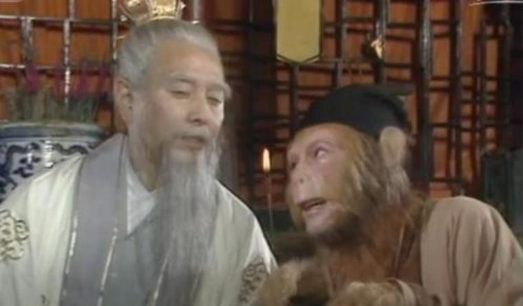 孙悟空|为何说如来用了很深的法力,才镇压悟空?你看当时谁在现场