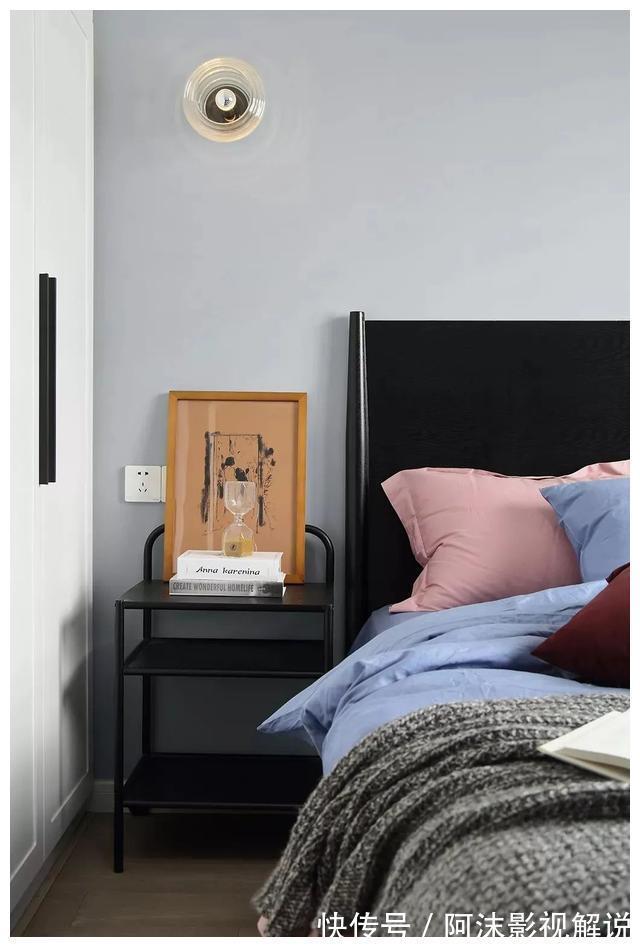 次卧|女生把70㎡顶楼户型,打造成舒适阳光美宅,充满了居住智慧!