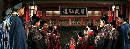 终究|一老头已七十高龄,却被皇帝凌迟,临死前流泪哭着说:终究逃不过呀!