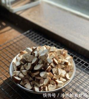 隔离在家方便面吃腻了，送您卤肉饭做法，荤素都有，美味营养