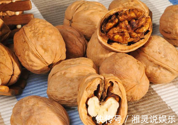分心木|核桃什么时间吃最健康老中医吃对助“长寿”,吃错反“折寿”