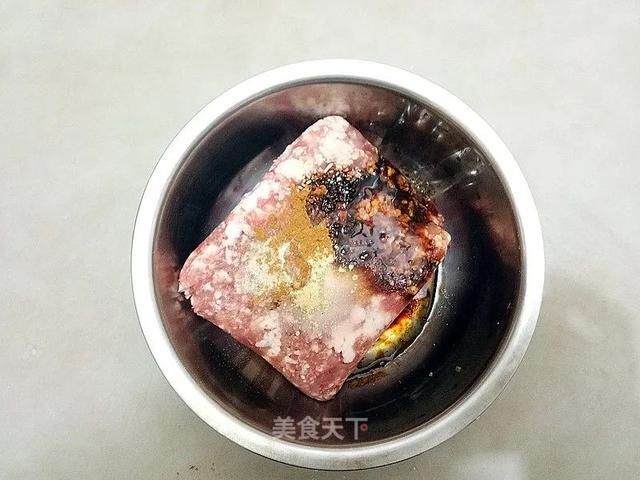  大葱|大葱鸡蛋这样炒，做法简单又家常，香嫩美味，是绝佳的下饭菜