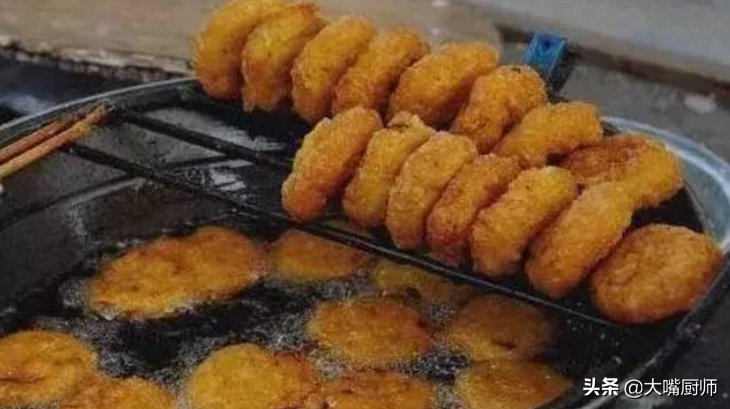 油炸糕这么做，个个膨松空心，外酥里糯又香甜，早餐1人5个不够吃